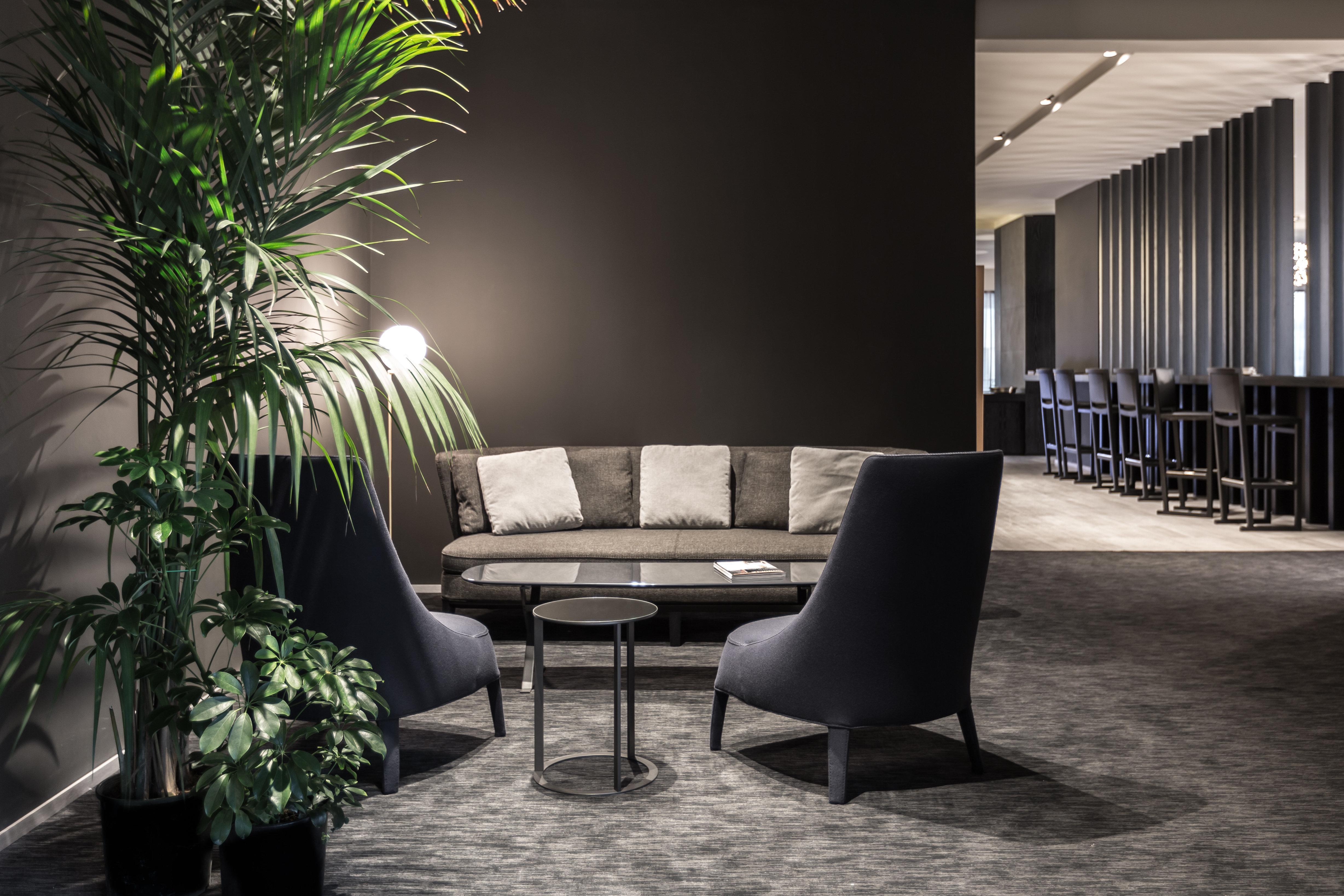 Intercontinental Malta By Ihg Hotel St. Julian's Exterior foto The lounge at the airport