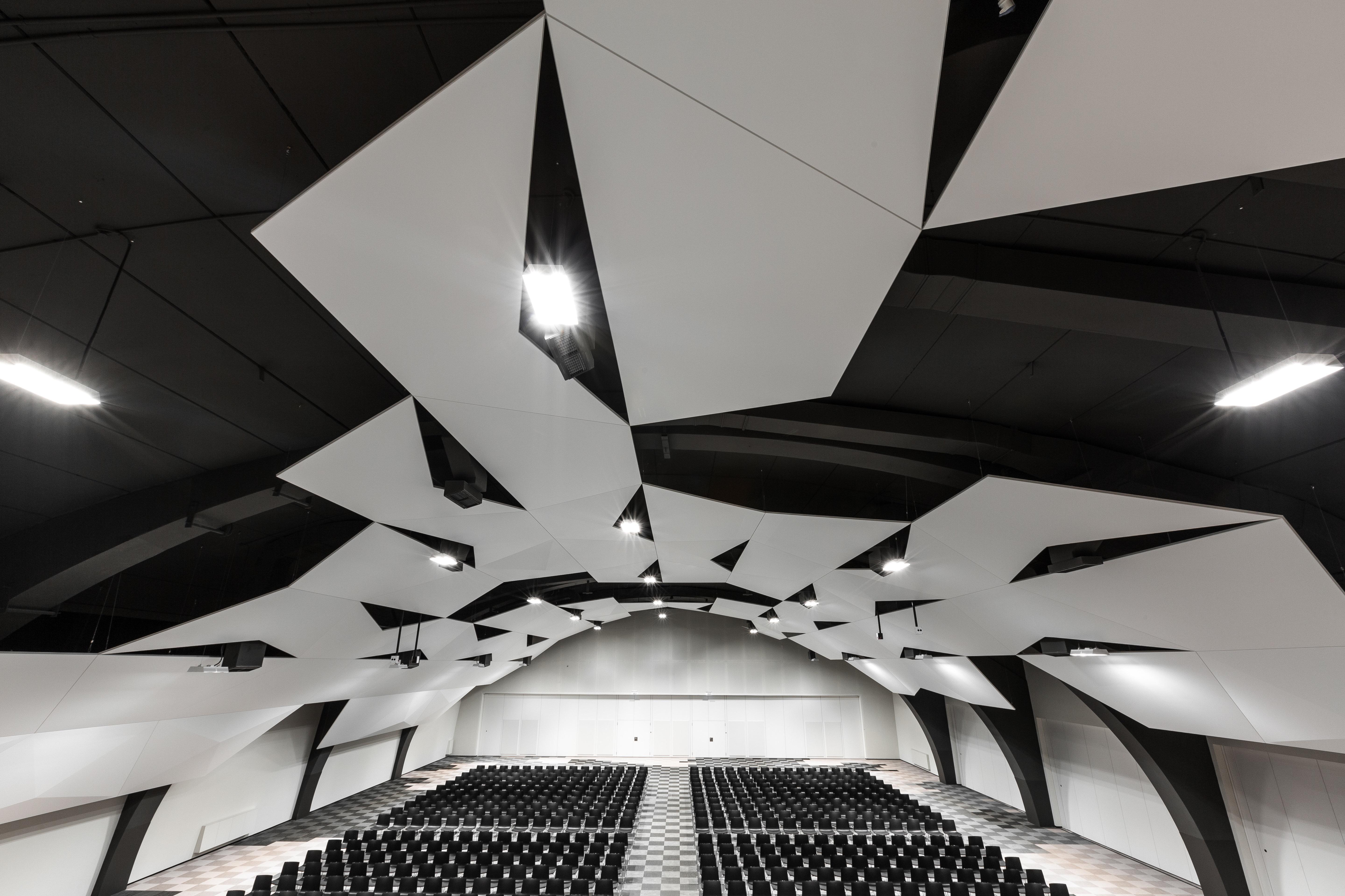 Intercontinental Malta By Ihg Hotel St. Julian's Exterior foto The interior of the main auditorium
