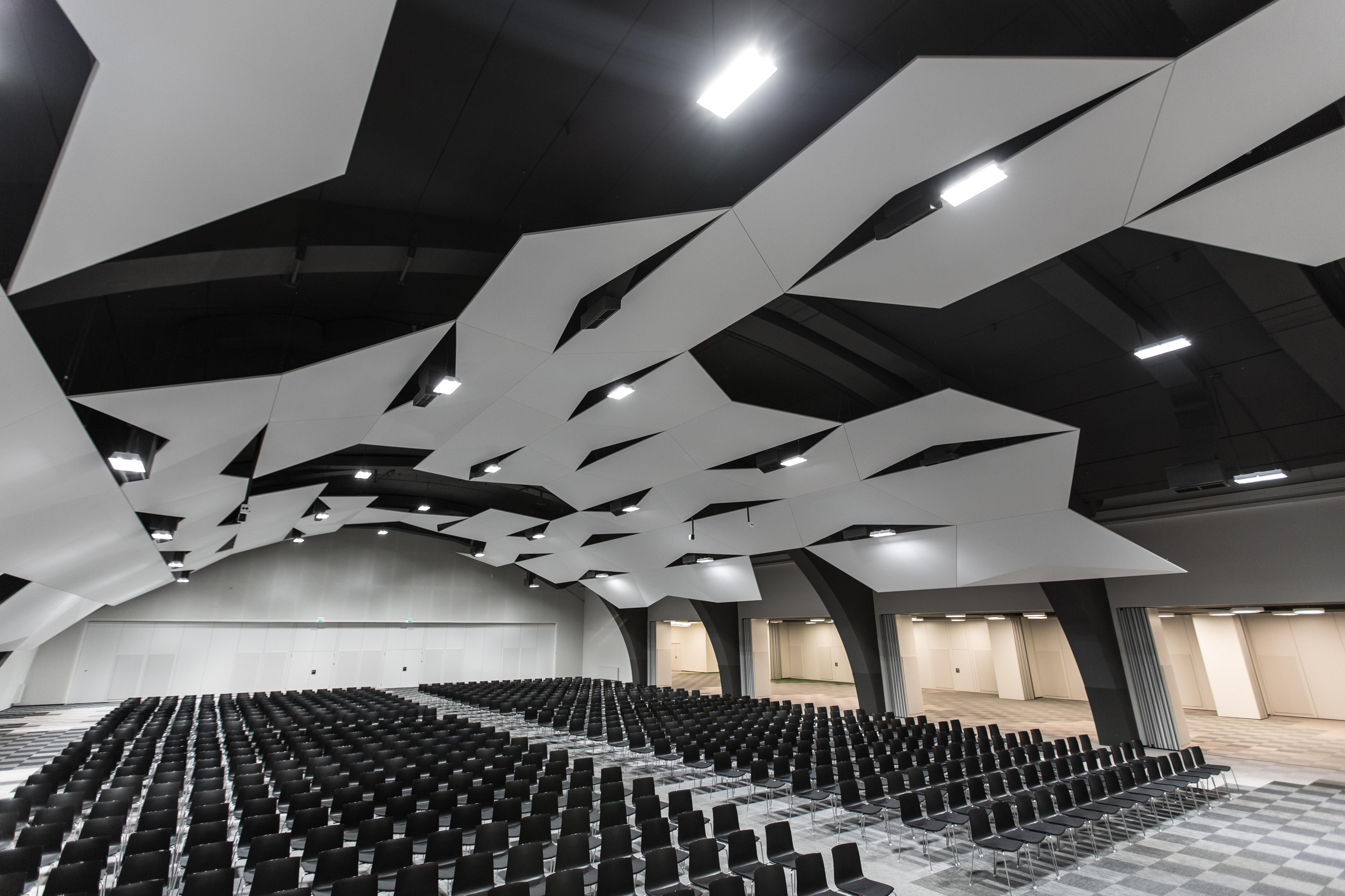 Intercontinental Malta By Ihg Hotel St. Julian's Exterior foto The interior of the convention centre
